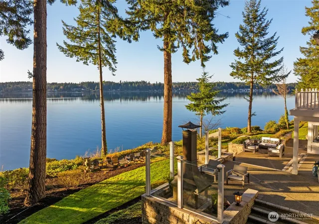 Photo 2 of Single family home for sale at 6947 Cooper Point Rd Nw, Olympia, WA 98502 | MLS# NWM2516511 | Listing updated on 2026-09-21