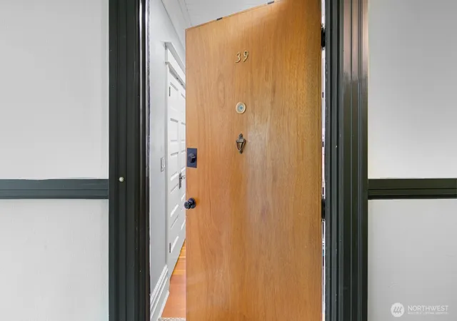 Photo 4 of Condo for sale at 7 Harrison St #39, Seattle, WA 98109 | MLS# NWM2516533 | Listing updated on 2026-10-01
