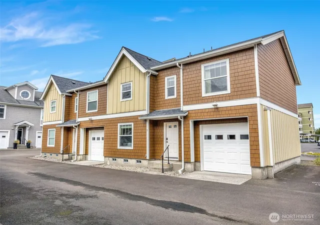 Photo 3 of Townhouse for sale at 316 7th Street Sw #13, Long Beach, WA 98631 | MLS# NWM2516596 | Listing updated on 2026-09-21