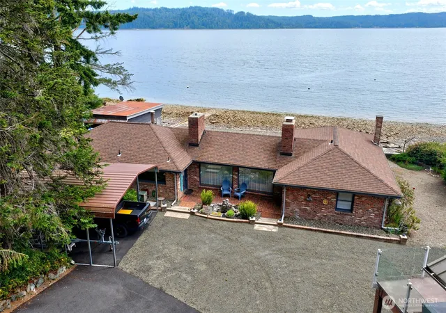 Photo 3 of Single family home for sale at 160 N Triton Head Dr, Lilliwaup, WA 98555 | MLS# NWM2516623 | Listing updated on 2026-09-21