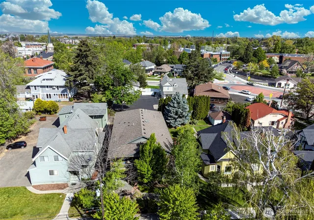 Multi family home for sale at 327 E Birch St, Walla Walla, WA 99362 | MLS# NWM2516669