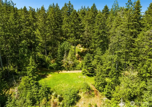 Photo 4 of Sale Pending at 14711 Sky Is Ln, Anacortes, WA 98221 | MLS# NWM2516739 | Listing updated on 2026-09-21