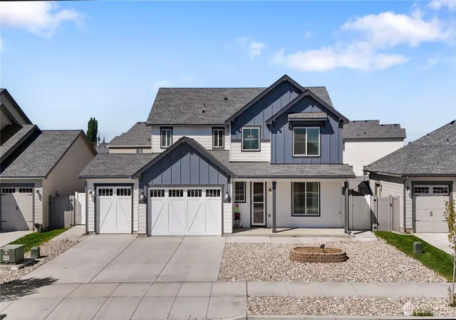 Photo 1 of Single family home for sale at 306 N Towhee St, Moses Lake, WA 98837 | MLS# NWM2516793 | Listing updated on 2026-09-21