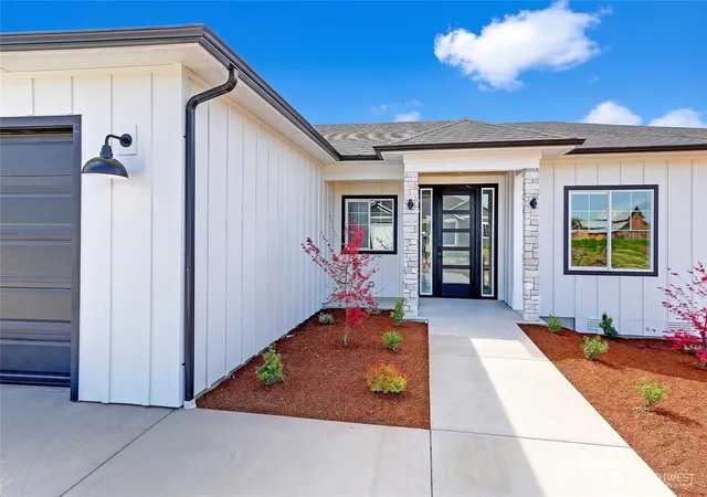 Photo 4 of Single family home for sale at 27010 36th Avenue NW, Stanwood, WA 98292 | MLS# NWM2516841 | Listing updated on 2026-09-25