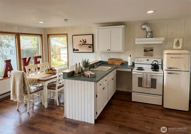 Photo 4 of Single family home for sale at 4945 Lakeside Dr, Langley, WA 98260 | MLS# NWM2516867 | Listing updated on 2026-09-22