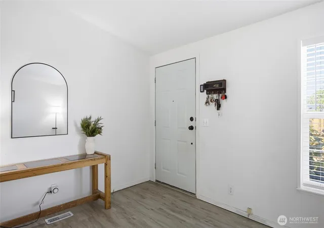 Photo 4 of Sale Pending at 1827 W Bemis St, Moses Lake, WA 98837 | MLS# NWM2516869 | Listing updated on 2026-09-01