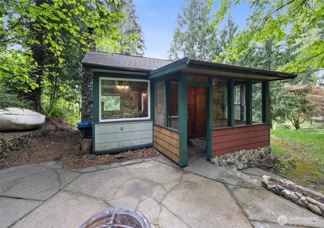Photo 2 of Single family home for sale at 17426 Se 60th Street, Bellevue, WA 98006 | MLS# NWM2516901 | Listing updated on 2026-09-27