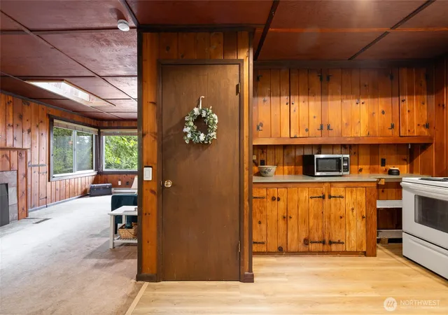 Photo 3 of Single family home for sale at 17426 SE 60th Street, Bellevue, WA 98006 | MLS# NWM2516901 | Listing updated on 2026-09-27