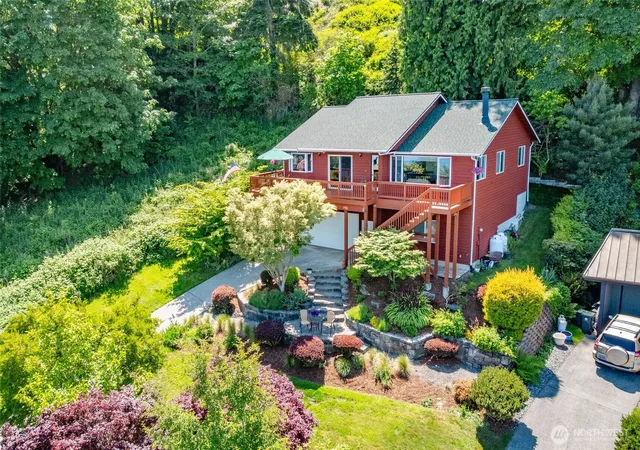 Photo 3 of Single family home for sale at 2205 Cranes Landing Dr, Greenbank, WA 98253 | MLS# NWM2516955 | Listing updated on 2026-09-21