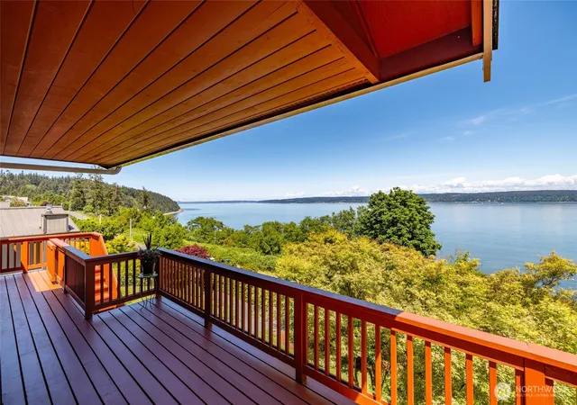 Single family home for sale at 2205 Cranes Landing Dr, Greenbank, WA 98253 | MLS# NWM2516955