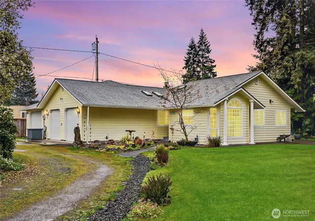 Photo 1 of Single family home for sale at 6428 201st Avenue Sw, Centralia, WA 98531 | MLS# NWM2517000 | Listing updated on 2026-09-23