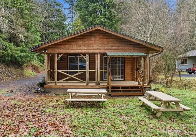 Photo 2 of Single family home for sale at 101 N Duckabush Dr, Hoodsport, WA 98548 | MLS# NWM2517104 | Listing updated on 2026-09-21