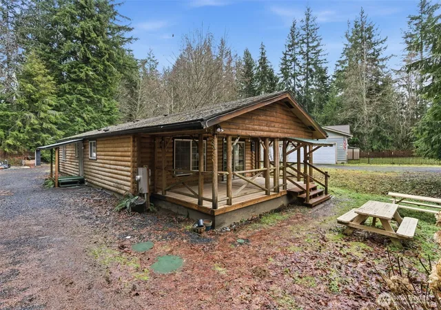 Photo 3 of Single family home for sale at 101 N Duckabush Dr, Hoodsport, WA 98548 | MLS# NWM2517104 | Listing updated on 2026-09-21