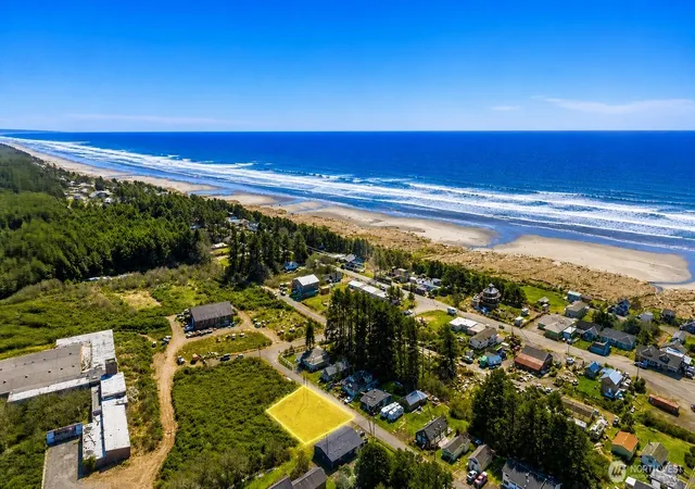 Photo 3 of Sale Pending at 4780 Forwood Ave, Pacific Beach, WA 98571 | MLS# NWM2517129 | Listing updated on 2026-08-14