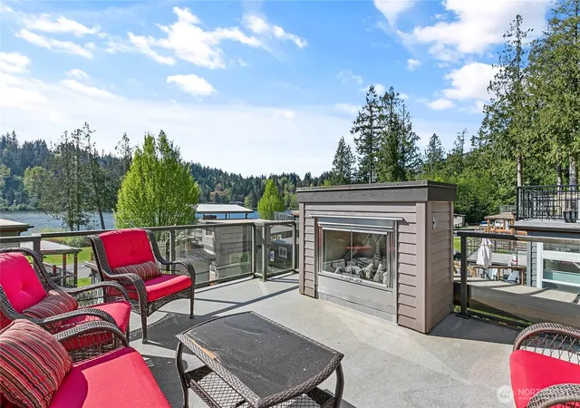 Photo 2 of Condo for sale at 990 Lake Whatcom Blvd #35, Sedro Woolley, WA 98284 | MLS# NWM2517143 | Listing updated on 2026-09-21