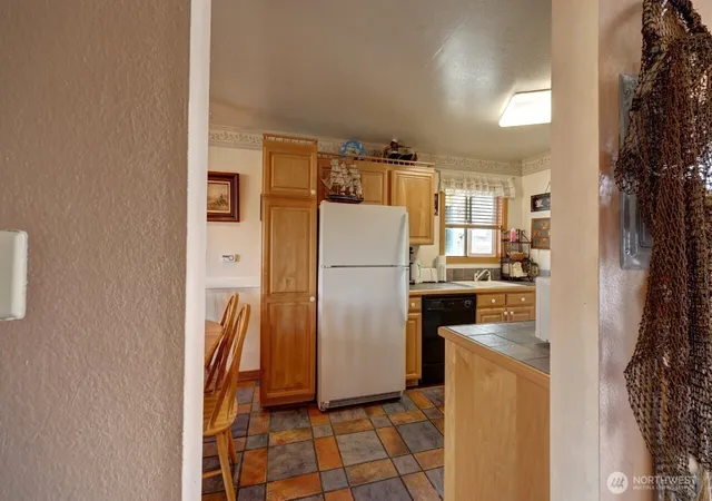 Photo 4 of Condo for sale at 210 26th Street NW #203-4, Long Beach, WA 98631 | MLS# NWM2517147 | Listing updated on 2026-09-21