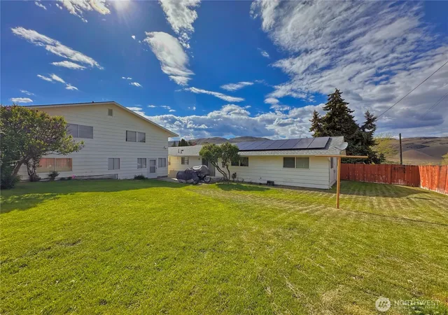 Photo 3 of Sale Pending at 1113 River Dr, Coulee Dam, WA 99116 | MLS# NWM2517169 | Listing updated on 2026-09-25