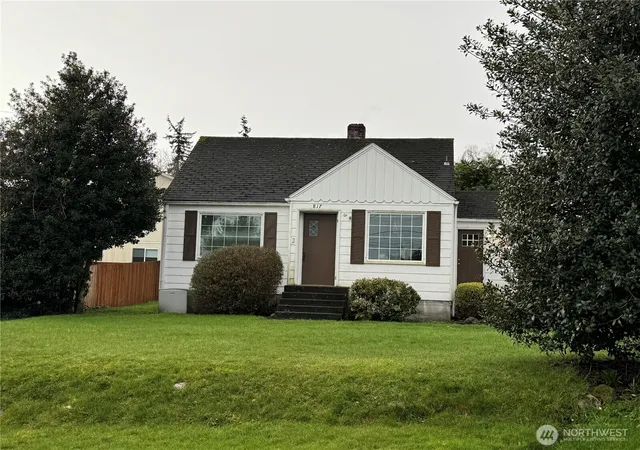 Photo 1 of Single family home for sale at 817 34th Street, Anacortes, WA 98221 | MLS# NWM2517187 | Listing updated on 2026-09-20