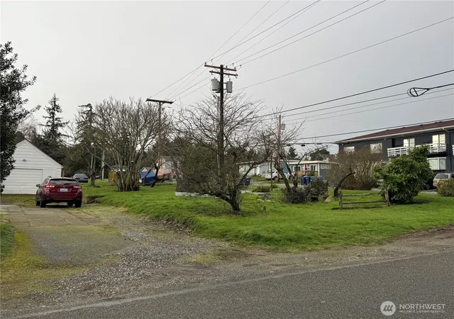 Photo 2 of Single family home for sale at 817 34th Street, Anacortes, WA 98221 | MLS# NWM2517187 | Listing updated on 2026-09-20