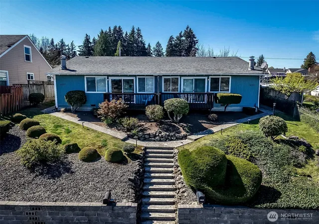 Single family home for sale at 2505 N 2507 Wycoff Ave, Bremerton, WA 98312 | MLS# NWM2517189