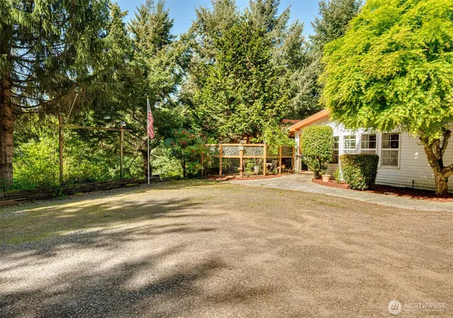 Photo 3 of Sale Pending at 229 Prospect Rd, Woodland, WA 98674 | MLS# NWM2517191 | Listing updated on 2026-10-01