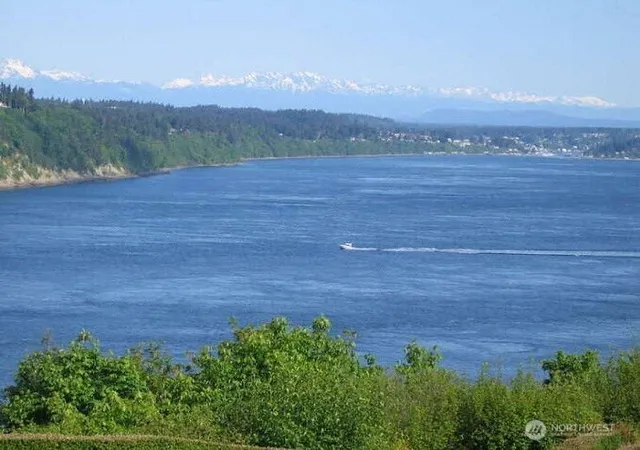 Photo 2 of Condo for sale at 3016 N Narrows Dr #306, Tacoma, WA 98407 | MLS# NWM2517231 | Listing updated on 2026-09-27