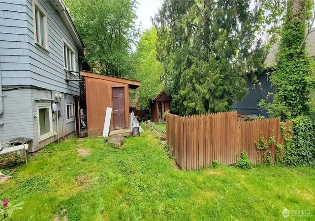 Photo 3 of Multi family home for sale at 3004 E Yesler Way, Seattle, WA 98122 | MLS# NWM2517241 | Listing updated on 2026-09-21