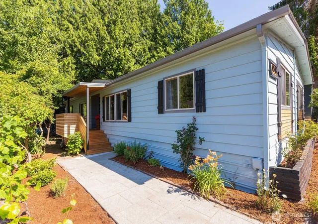 Photo 1 of Manufactured home for sale at 1304 93rd Avenue Se, Lake Stevens, WA 98258 | MLS# NWM2517340 | Listing updated on 2026-09-21