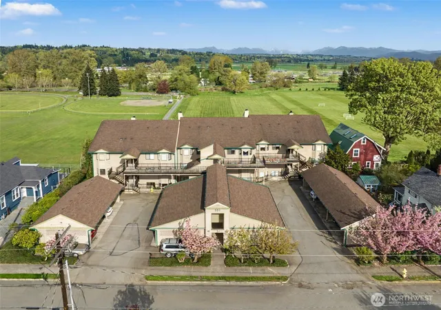 Photo 1 of Contingent at 101 Pine Ave #303, Snohomish, WA 98290 | MLS# NWM2517358 | Listing updated on 2026-09-21