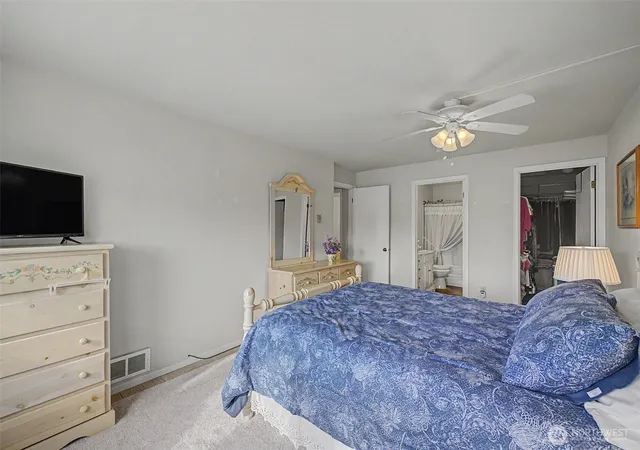 Photo 4 of Condo for sale at 101 Pine Ave #303, Snohomish, WA 98290 | MLS# NWM2517358 | Listing updated on 2026-09-21