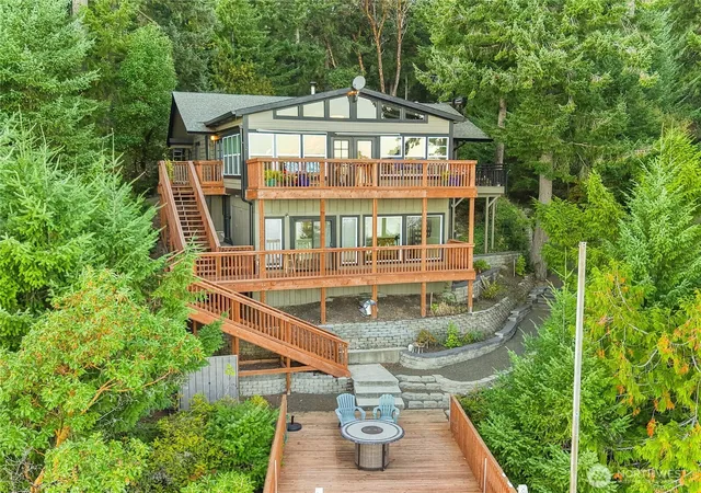 Photo 3 of Single family home for sale at 170 E Camus Dr, Shelton, WA 98584 | MLS# NWM2517361 | Listing updated on 2026-10-01