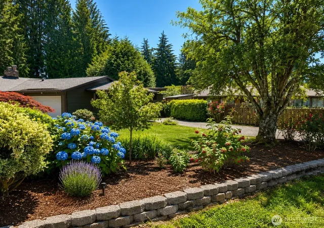 Photo 3 of Single family home for sale at 8516 29Th St Ct E, Edgewood, WA 98371 | MLS# NWM2517370 | Listing updated on 2026-09-21