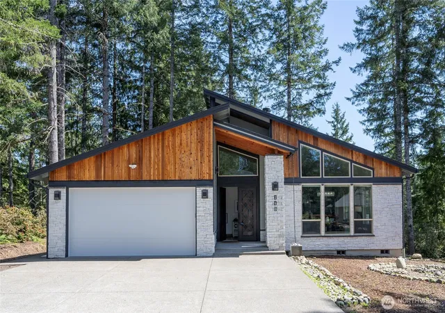 Photo 1 of Sale Pending at 240 E Susan Ln, Union, WA 98592 | MLS# NWM2517392 | Listing updated on 2026-09-29