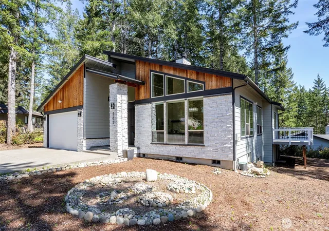 Photo 2 of Sale Pending at 240 E Susan Ln, Union, WA 98592 | MLS# NWM2517392 | Listing updated on 2026-09-29