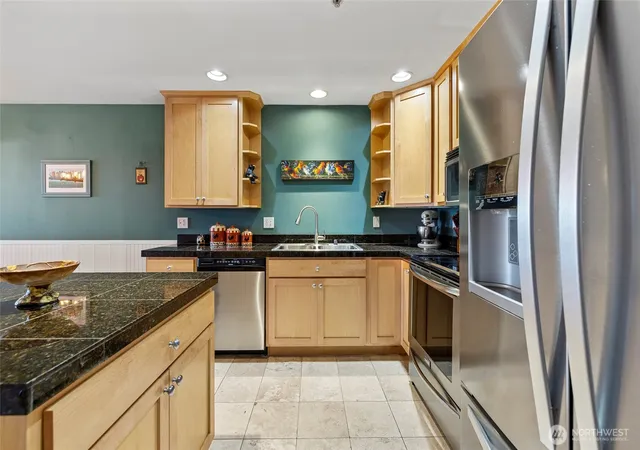 Photo 4 of Condo for sale at 3706 Portage Ln #102, Anacortes, WA 98221 | MLS# NWM2517435 | Listing updated on 2026-09-24