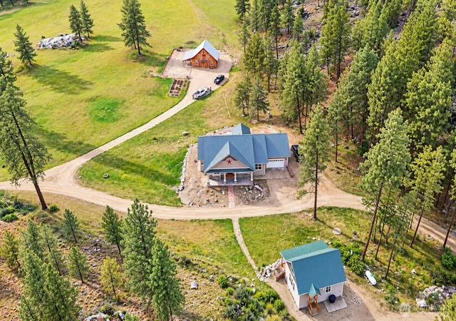 Single family home for sale at 53 Cape Labelle Rd, Tonasket, WA 98855 | MLS# NWM2517468