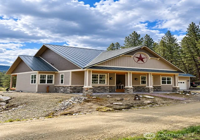 Photo 3 of Single family home for sale at 53 Cape Labelle Rd, Tonasket, WA 98855 | MLS# NWM2517468 | Listing updated on 2026-09-29