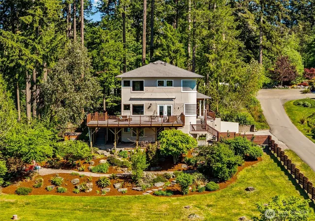 Photo 3 of Single family home for sale at 512 72nd Avenue NE, Olympia, WA 98506 | MLS# NWM2517514 | Listing updated on 2026-09-21