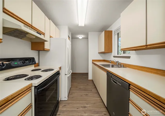 Photo 3 of Condo for sale at 1239 Sw 132nd Lane #823, Burien, WA 98146 | MLS# NWM2517531 | Listing updated on 2026-09-21