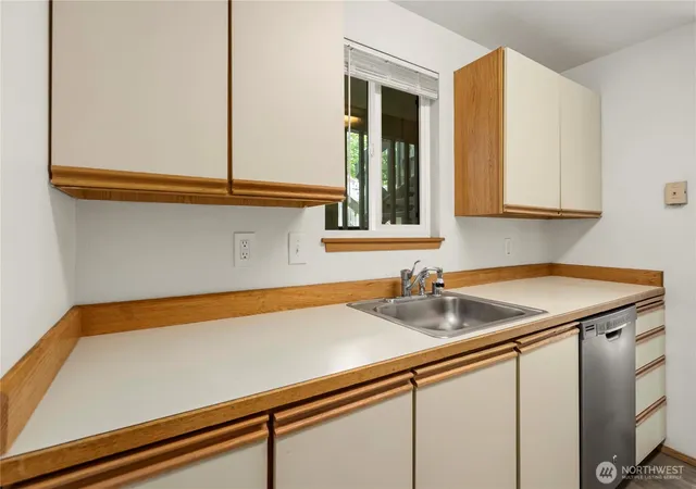 Photo 4 of Condo for sale at 1239 SW 132nd Lane #823, Burien, WA 98146 | MLS# NWM2517531 | Listing updated on 2026-09-21