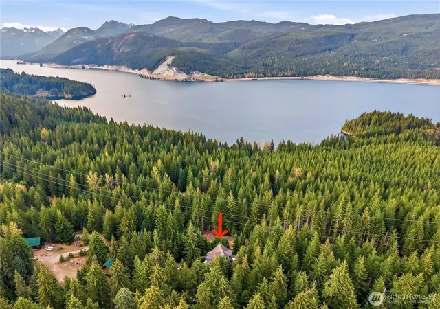 Photo 2 of Single family home for sale at 320 Lakeview Way, Easton, WA 98925 | MLS# NWM2517536 | Listing updated on 2026-09-21