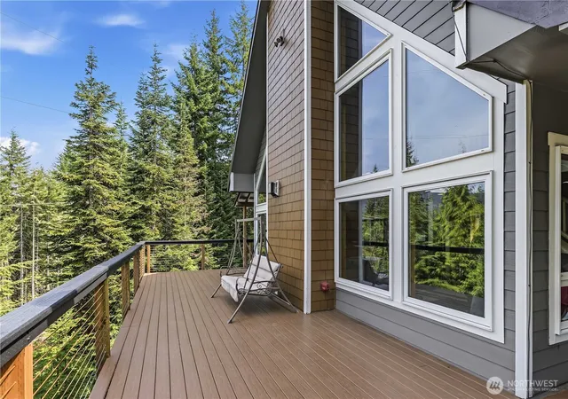 Photo 3 of Single family home for sale at 320 Lakeview Way, Easton, WA 98925 | MLS# NWM2517536 | Listing updated on 2026-09-21