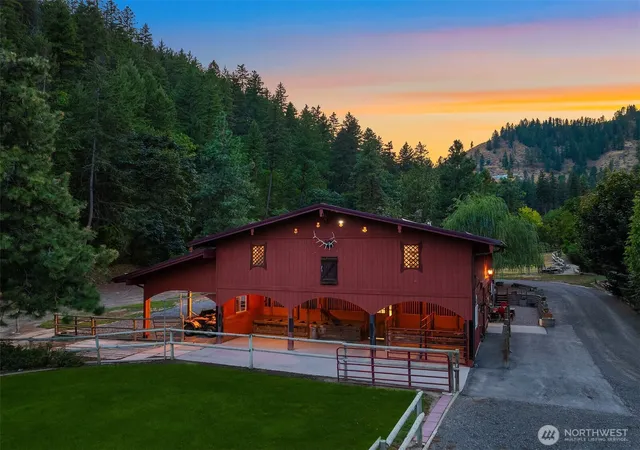 Photo 3 of Single family home for sale at 951 Willems Rd, Cashmere, WA 98815 | MLS# NWM2517665 | Listing updated on 2026-09-21