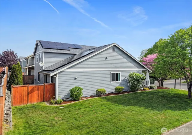 Photo 3 of Single family home for sale at 17216 139th Avenue E, Puyallup, WA 98374 | MLS# NWM2517669 | Listing updated on 2026-09-29