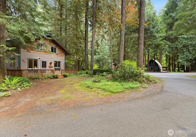 Photo 1 of Single family home for sale at 6989 Snoqualmie Pl, Deming, WA 98244 | MLS# NWM2517681 | Listing updated on 2026-10-29