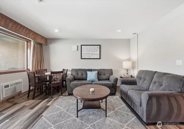 Photo 3 of Condo for sale at 322 W Woodin Ave #642, Chelan, WA 98816 | MLS# NWM2517703 | Listing updated on 2026-09-21