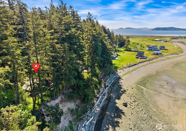 Photo 3 of Single family home for sale at 48 Eliza Is, Bellingham, WA 98226 | MLS# NWM2517733 | Listing updated on 2026-09-21