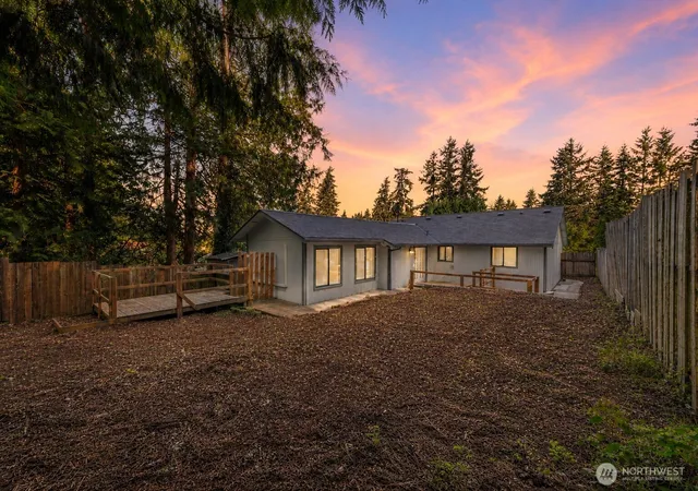 Photo 2 of Single family home for sale at 3701 Autumnwood Ct Se, Olympia, WA 98501 | MLS# NWM2517903 | Listing updated on 2026-09-23