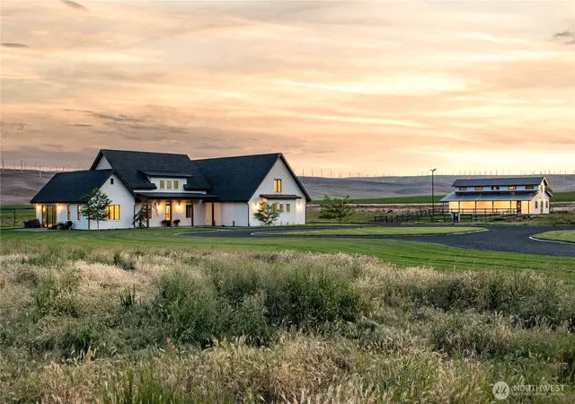 Photo 1 of Single family home for sale at 2617 Byrnes Rd, Touchet, WA 99360 | MLS# NWM2517987 | Listing updated on 2026-09-27