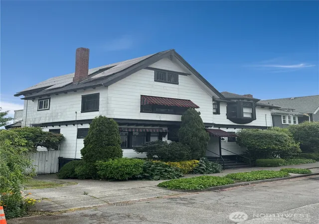 Photo 4 of Single family home for sale at 1745 12th Avenue S #1 - 4, Seattle, WA 98144 | MLS# NWM2518007 | Listing updated on 2026-09-30